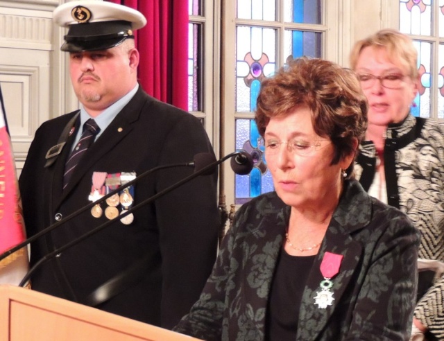16.- Remise de la Croix de Chevalier de la L.H à Ginette PLANSON : 7.11.2014 510