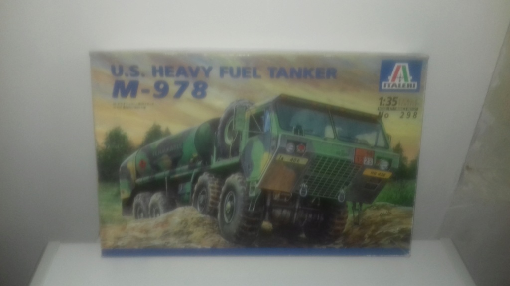 US heavy fuel tanker M-978 1/35 Italeri 116