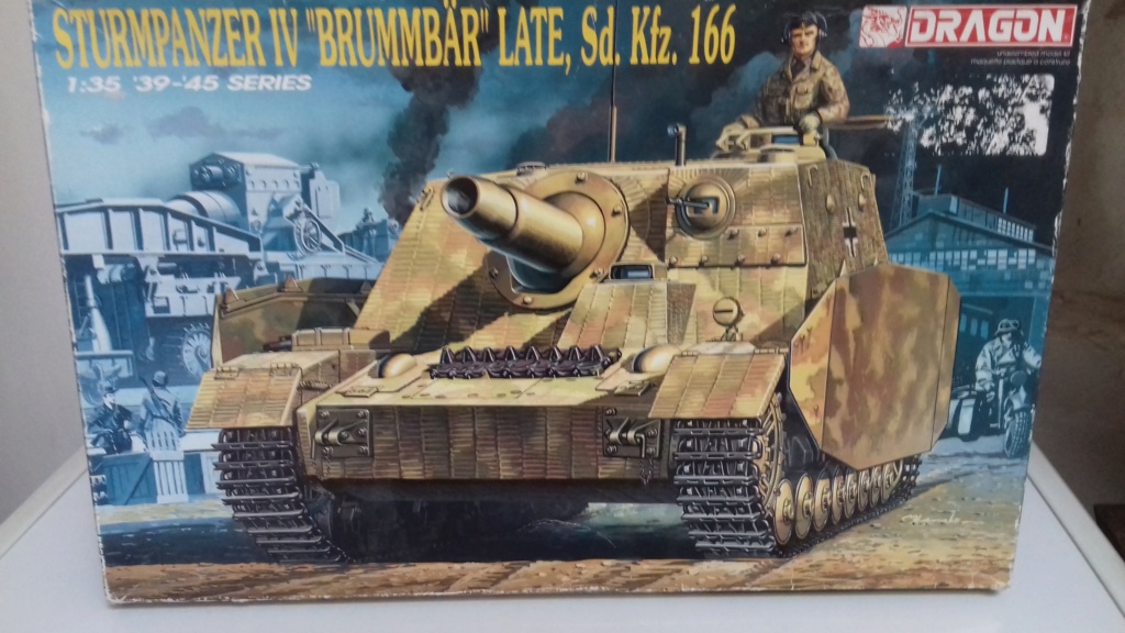 char  Allemand Sturmpanzer Brummbar  IV  1939/1945 - 1/35 157