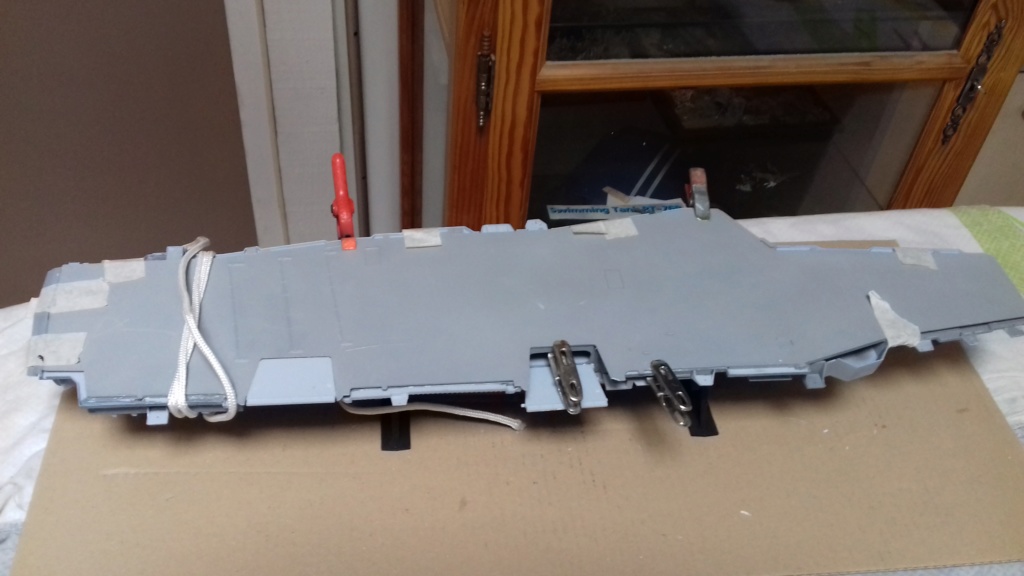 PORTE AVIONS CHARLES DE GAULLE 1/400 DE CHEZ HELLER 920