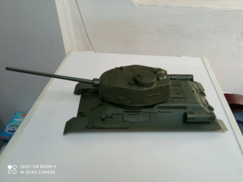 Char soviet T-34/85 [Hobby Boss 1/16°] de andraud 13780 Img_2247