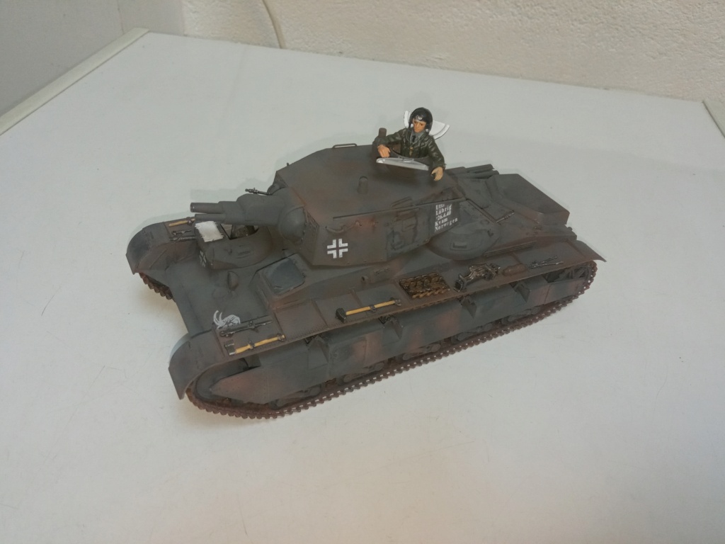 Tank German Neubaufahrzeug N.r . 3-5 1/35 Img_2424