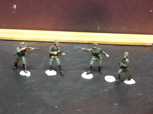 SDKFZ-231(6 roues)+ Sd.Kfz.251/1 + kubelwagen 1/72 Italeri Dscn3434