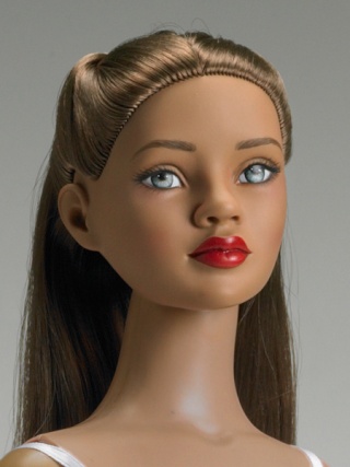 Tonner de Chataigneval American model dolls en 22 pouces et Ellowyne, Cami, Peggy Harcourt, Déjà Vu 16 pouces - Page 13 Aa411
