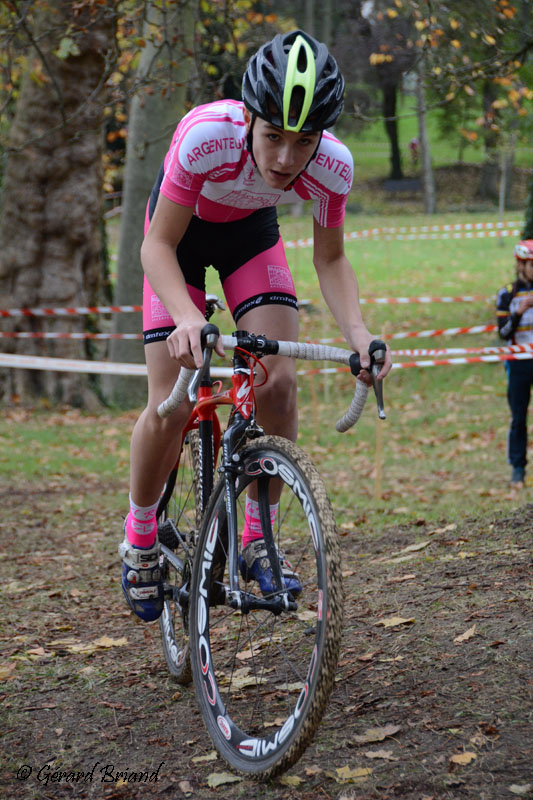 FFC Cyclo-cross de Wissous Cadets et Féminines 09 Novembre 2014 Dsc_0211