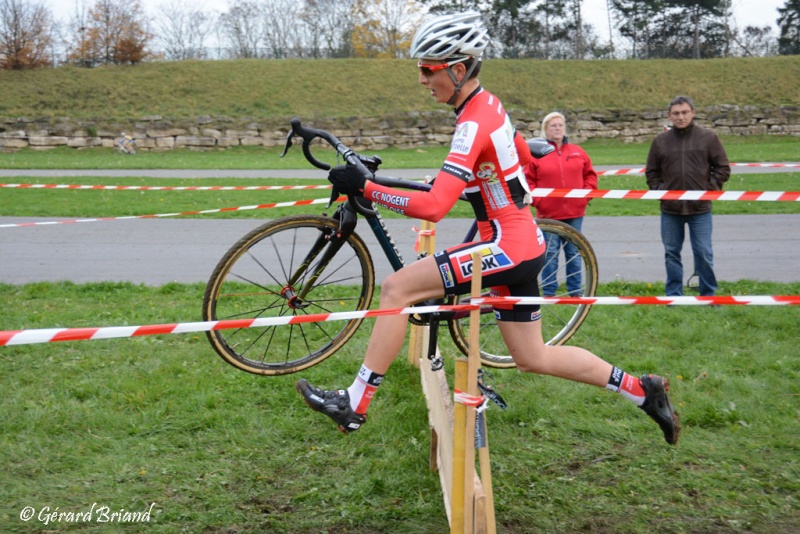 FFC Cyclo-cross de Dugny Pro, 1ère, 2ème, 3ème Catégories et Juniors  22 Novembre 2014 Dsc_0512