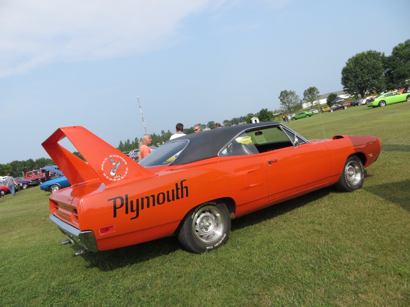 Plusieurs photos : Plymouth Road Runner Superbird (1970) - Page 3 Img_6210