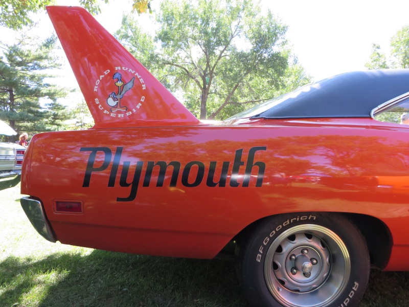 Plusieurs photos : Plymouth Road Runner Superbird (1970) - Page 3 Img_7210