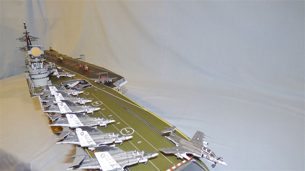  Flugzeugträger HMS Victorious R38 (Oriel) 1:200 gebaut von Uwe Grawunder Galerie P1000913