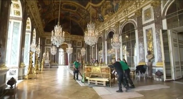 Expo à Versailles - Le XVIIIe aux sources du design Zdis210