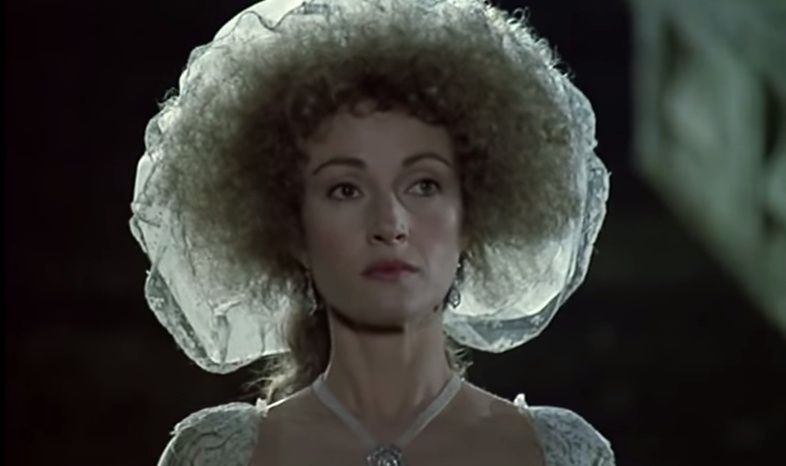 Seymour - Les Années Lumières (Enrico) et Les Années Terribles (Heffron), avec Jane Seymour - Page 4 Zmir210