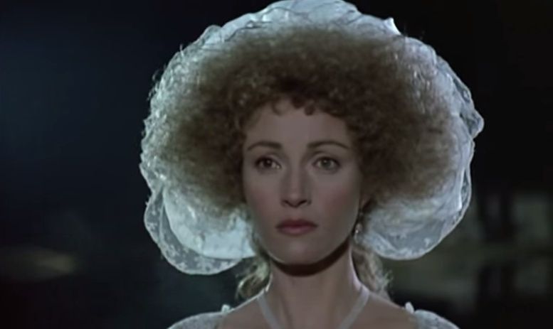 Jane Seymour - Les Années Lumières (Enrico) et Les Années Terribles (Heffron), avec Jane Seymour - Page 4 Zmir510