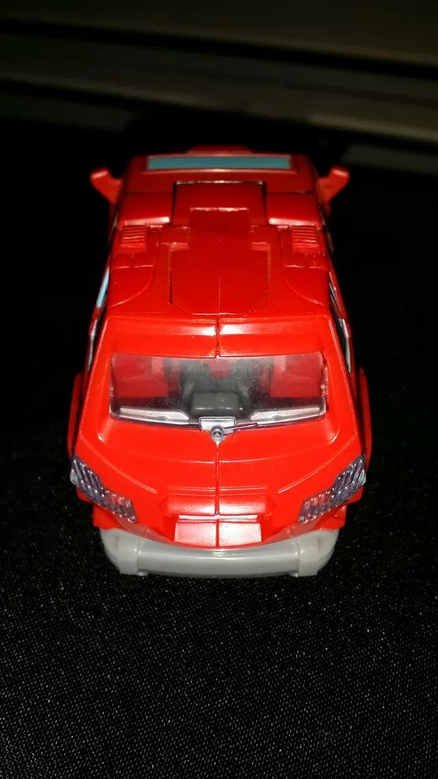 Collection Transformers de sylv1 (AOE, CHUG, TF PRIME, BH, MP, LABELS INDÉS ET G1.. ) - Page 24 Img_1412