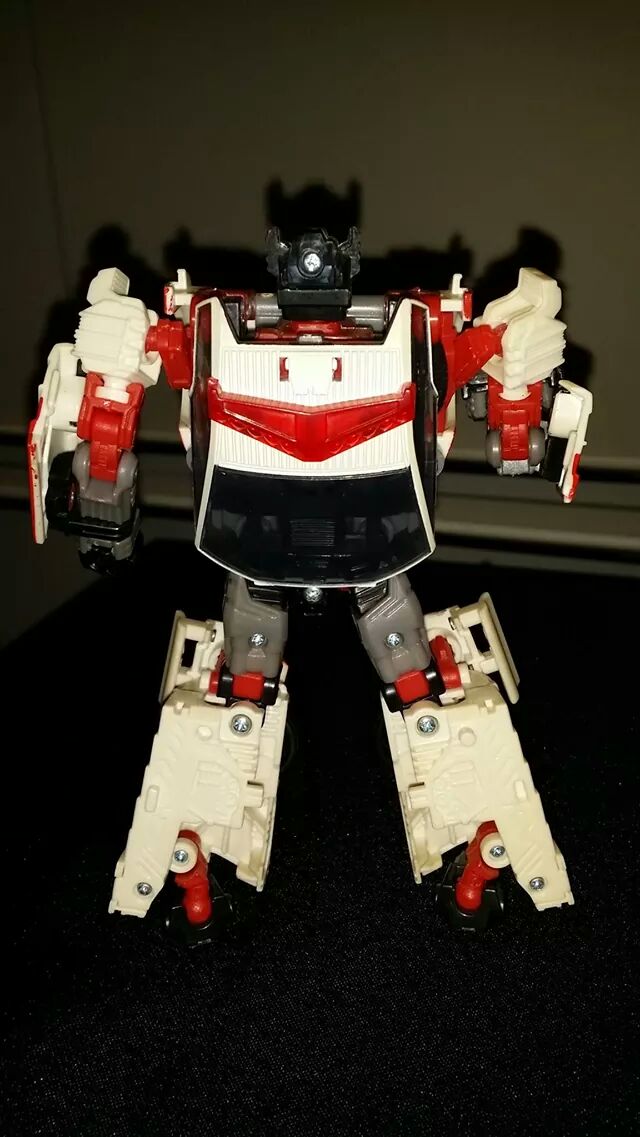 Collection Transformers de sylv1 (AOE, CHUG, TF PRIME, BH, MP, LABELS INDÉS ET G1.. ) - Page 24 Img_1915