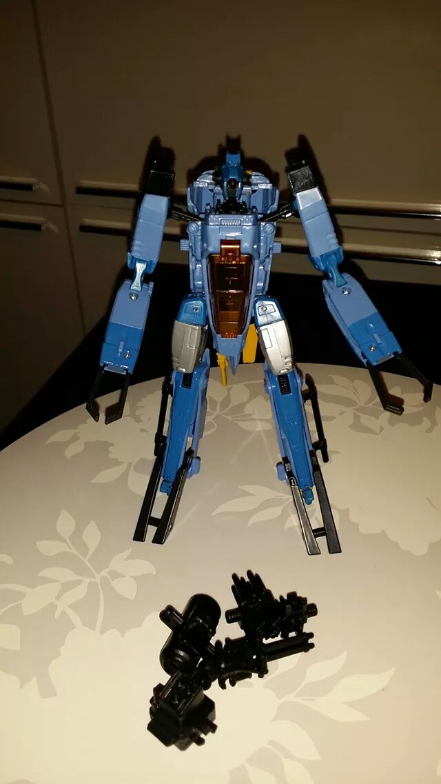 Collection Transformers de sylv1 (AOE, CHUG, TF PRIME, BH, MP, LABELS INDÉS ET G1.. ) - Page 24 Img_3215