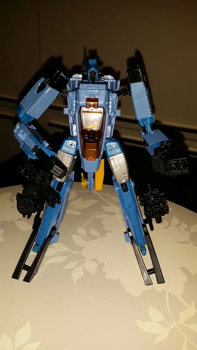 Collection Transformers de sylv1 (AOE, CHUG, TF PRIME, BH, MP, LABELS INDÉS ET G1.. ) - Page 24 Img_3219