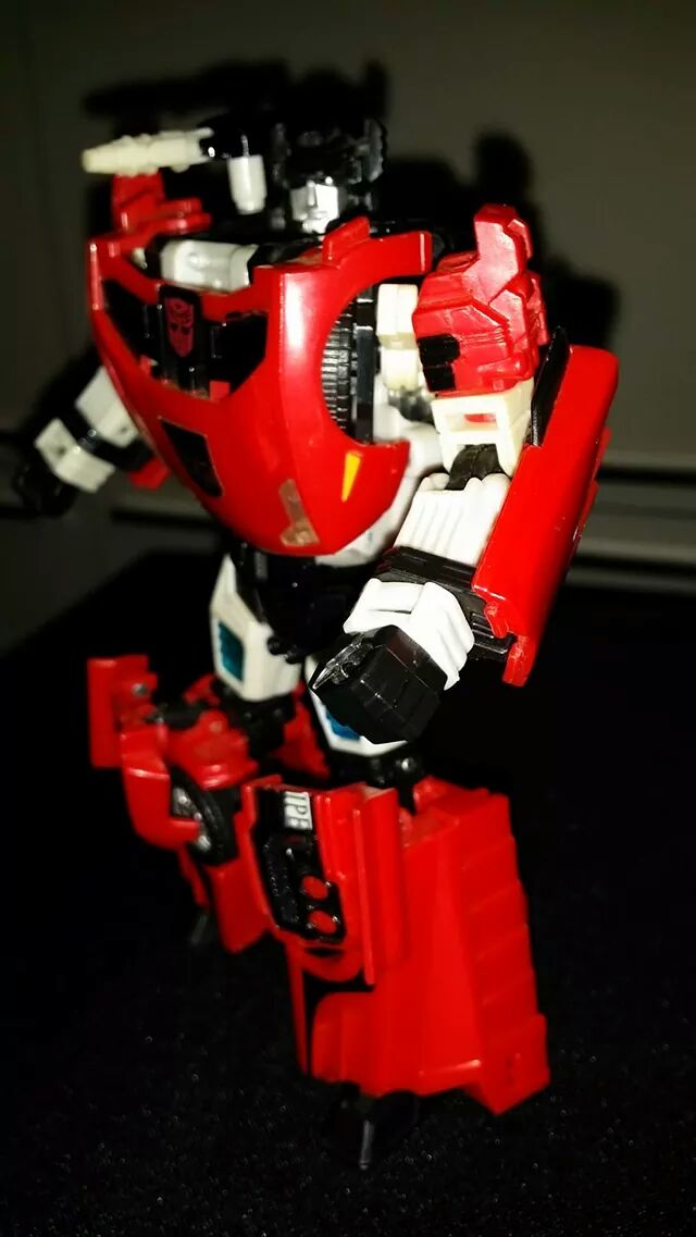 Collection Transformers de sylv1 (AOE, CHUG, TF PRIME, BH, MP, LABELS INDÉS ET G1.. ) - Page 24 Img_6112