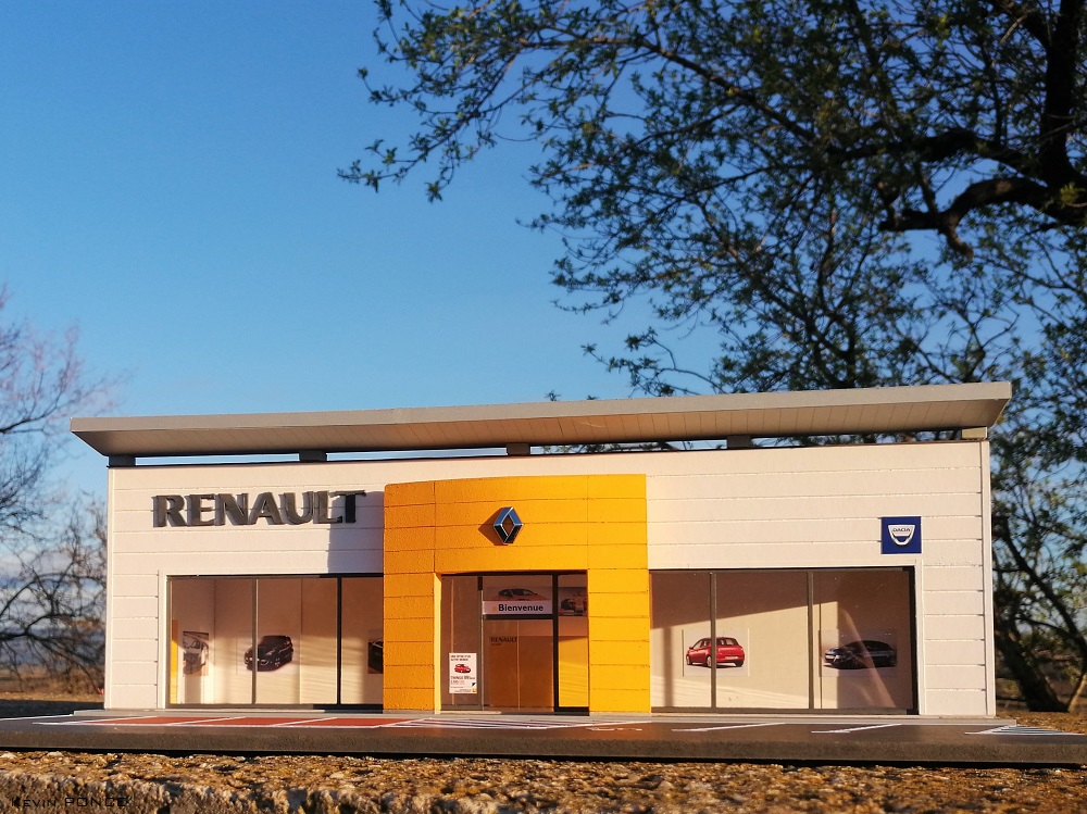 Maquette n°074 : La Concession Renault style années 2010 074-2012