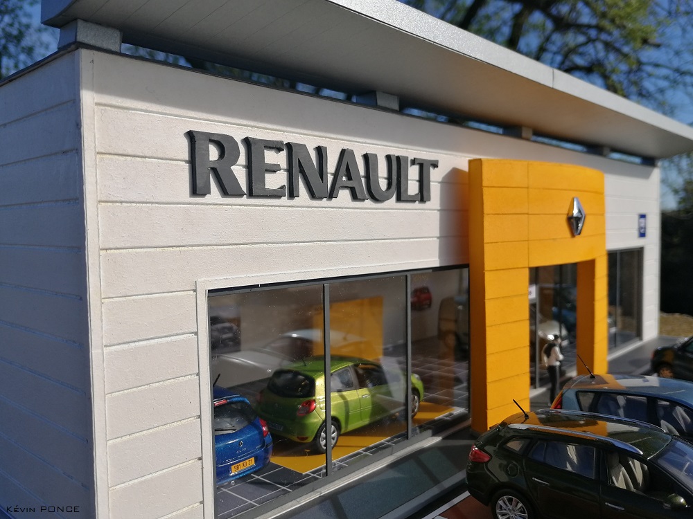 Maquette n°074 : La Concession Renault style années 2010 074-2025