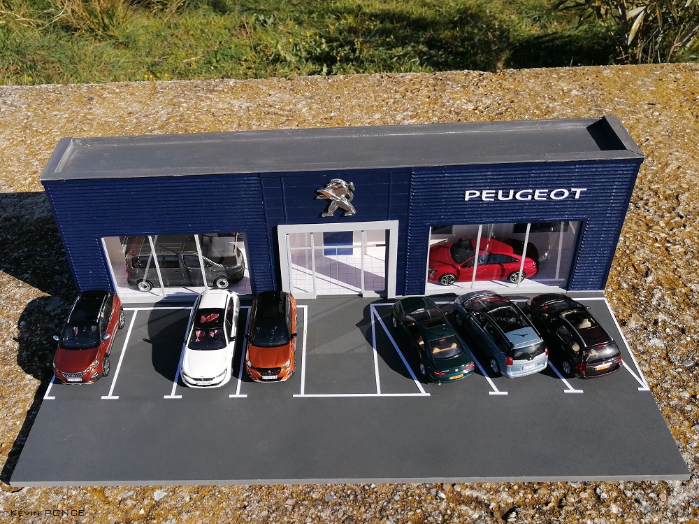 Maquette n°075 : La Concession Peugeot style actuel 075-2015