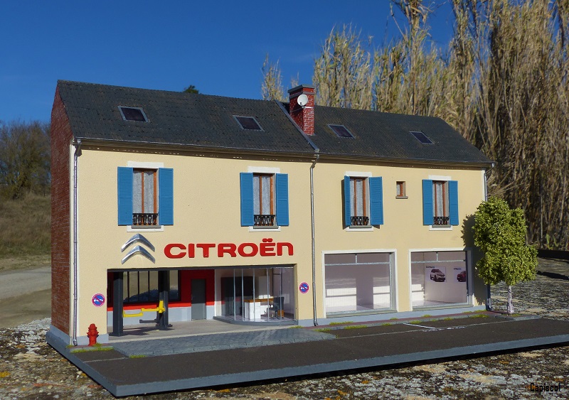 Maquette n°083 : L'Agent Citroën Centre-Ville 083-2018