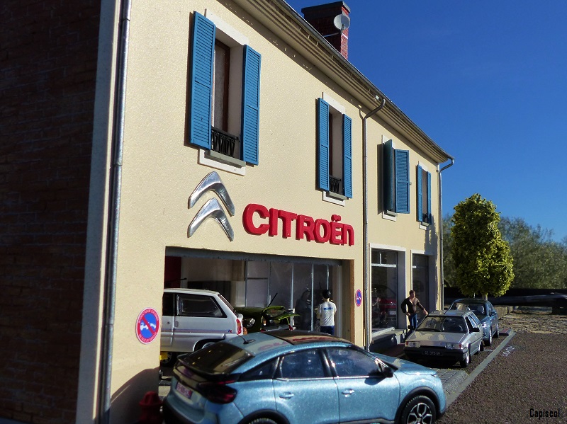 Maquette n°083 : L'Agent Citroën Centre-Ville 083-2034