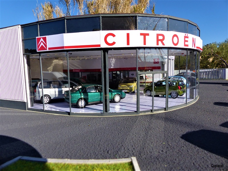 Maquette n°089 : La Concession Citroën 2004 089-2030