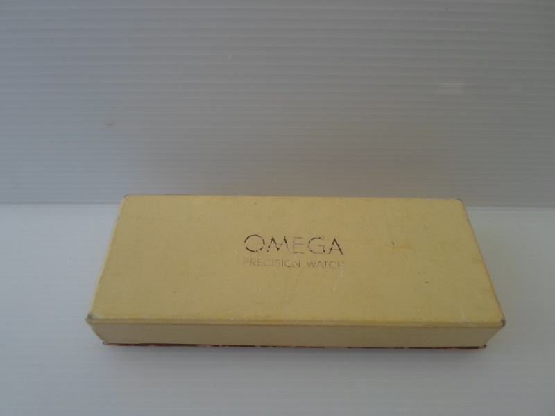 Ma première " Oméga" (genève automatique femme, dans sa boîte) Sam_2410