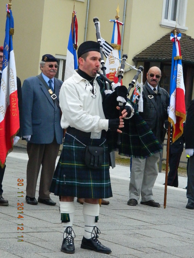 commémoration du  30/11/2014 à Montreux-Château   43210