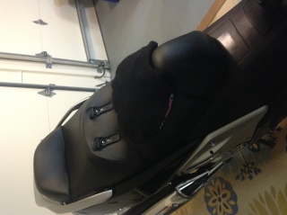 Seat, backrest, suspension, windshield  Img_0910