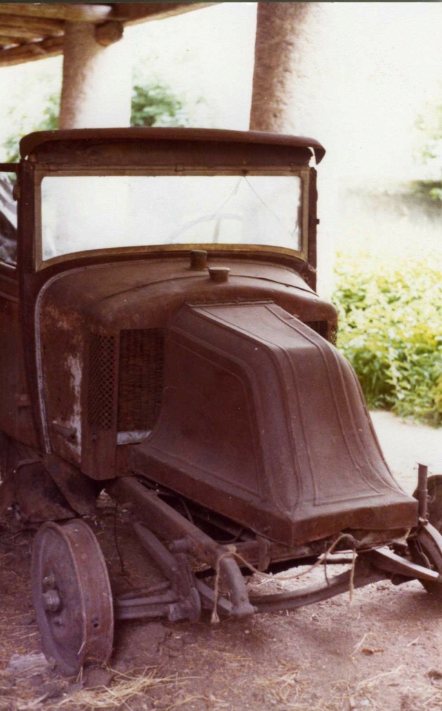  Renault Auto-pompe incendie " La-Monaco" 1920 à 1940 -  Img01110