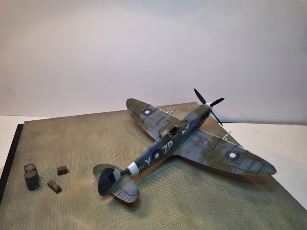 Spitfire Mk VIII / Hasegawa 1/48 20180760
