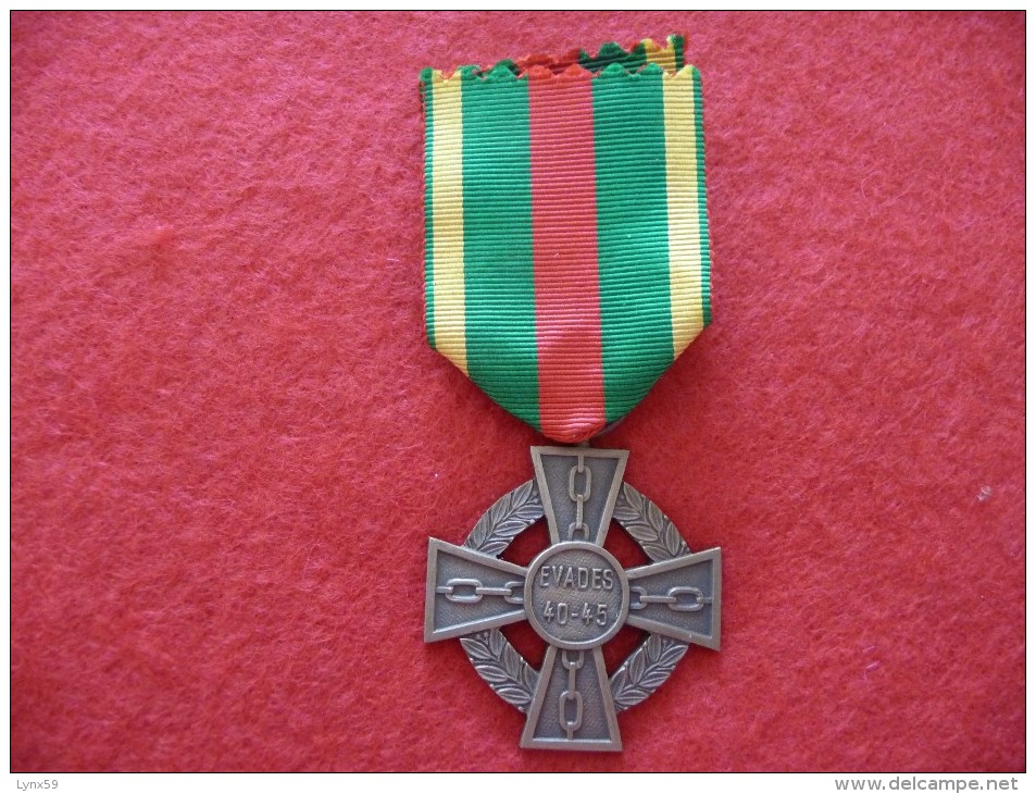 Croix d'Honneur des Evadés de Belgique Croix_10