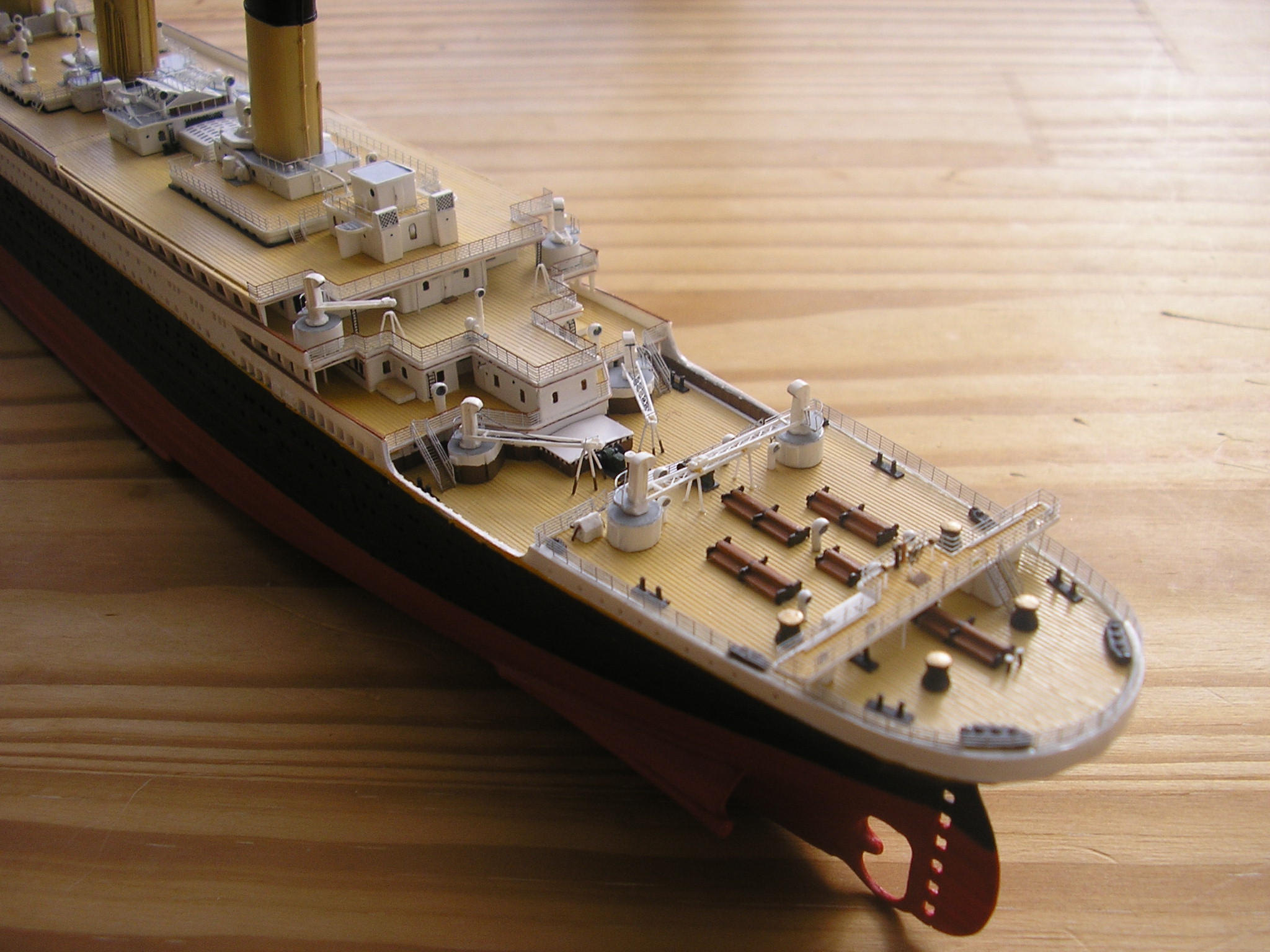 RMS Titanic-Revell 1/570 semi scratch Pc270012