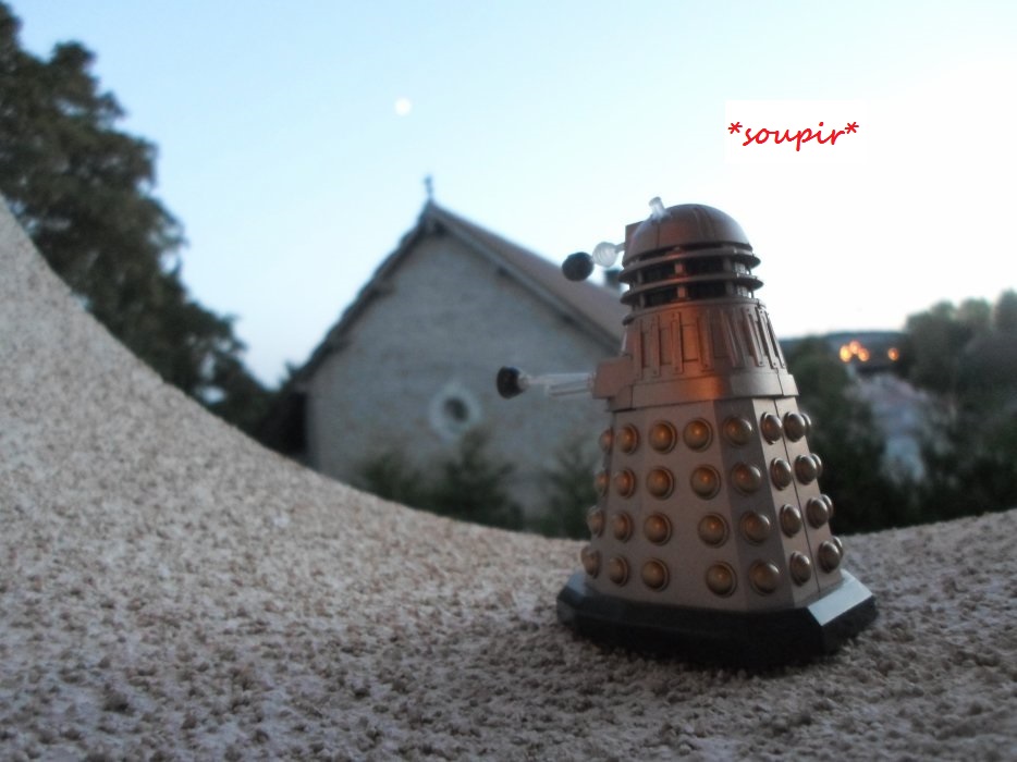 Les aventures du brave petit Dalek 32277510