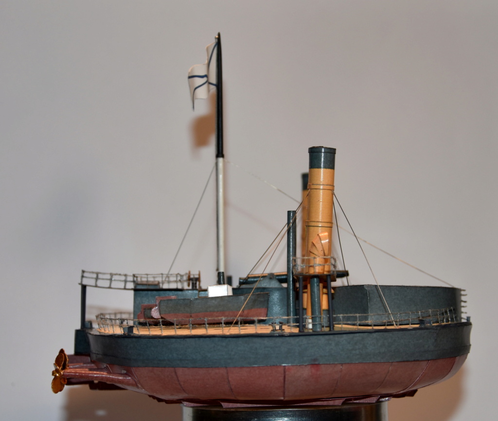 Küstenschutzschiff "Nowgorod", Promodell, 1:200 geb von Kubi Dsc_1684