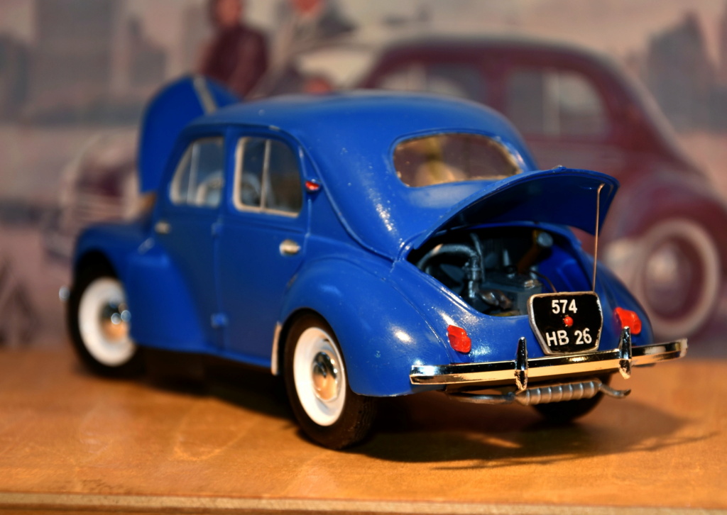 Renault 4CV, 1:24, Heller geb von Kubi Dsc_5120