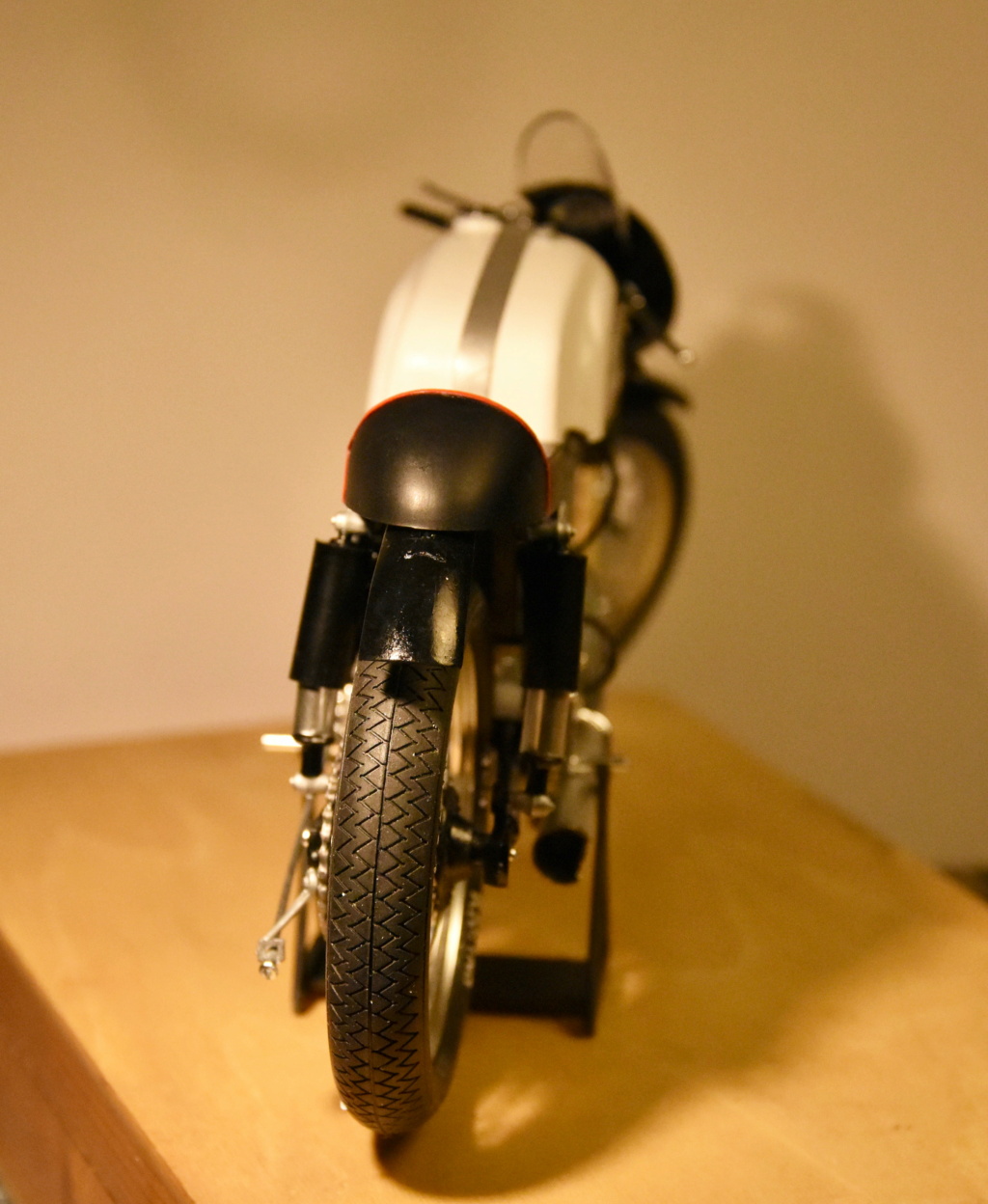 Norton Manx 500cc, 1:9, Italeri geb von Kubi Dsc_5856
