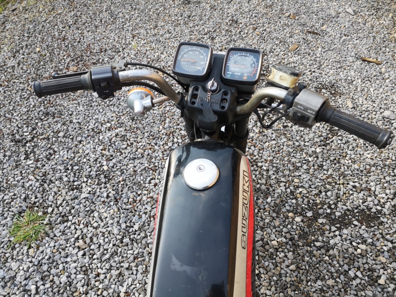 Suzuki ZR Img_2070