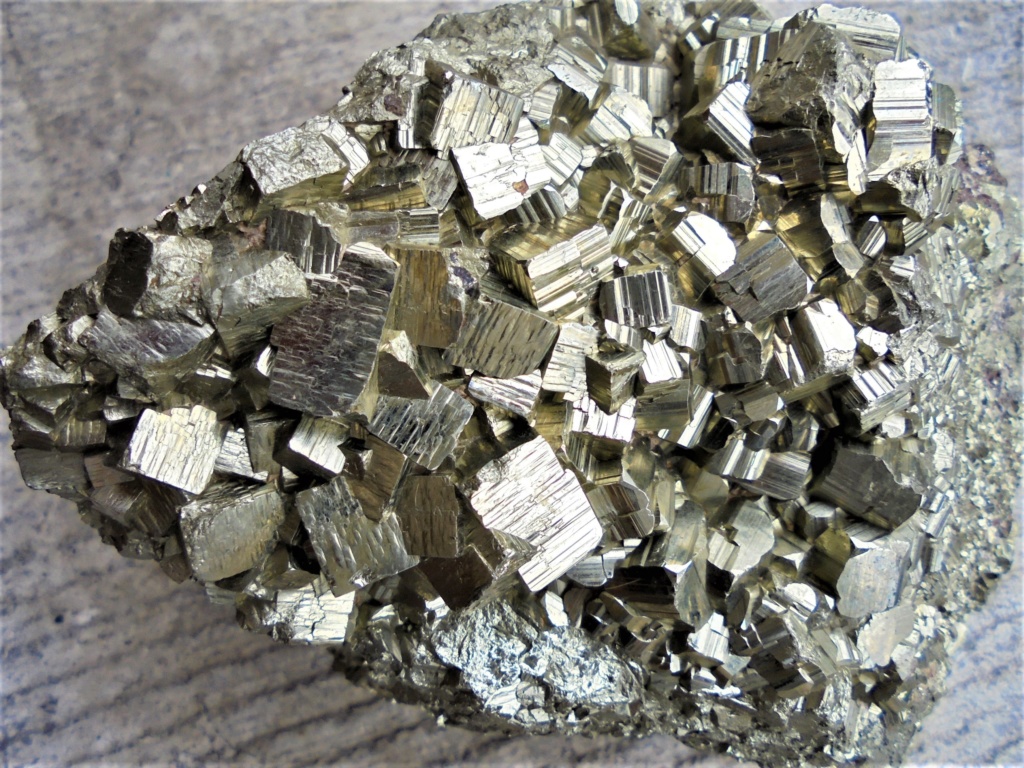 Quartz,pyrite manganocalcite  Pérou Dsc01911