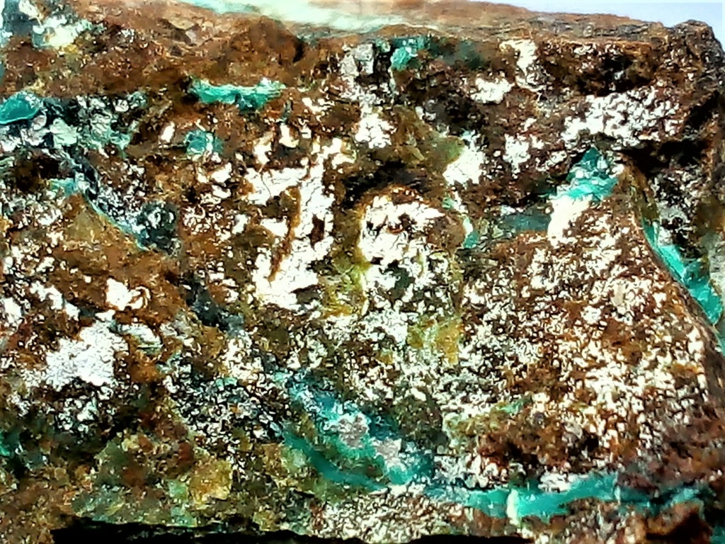 Minéraux de la mine CLARA autres que la Fluorite et la barite - Page 4 Img_1181
