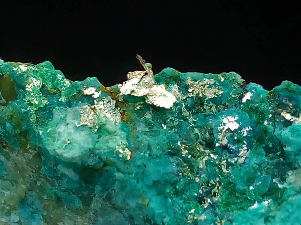 Minéraux de la mine CLARA autres que la Fluorite et la barite - Page 4 Img_1185