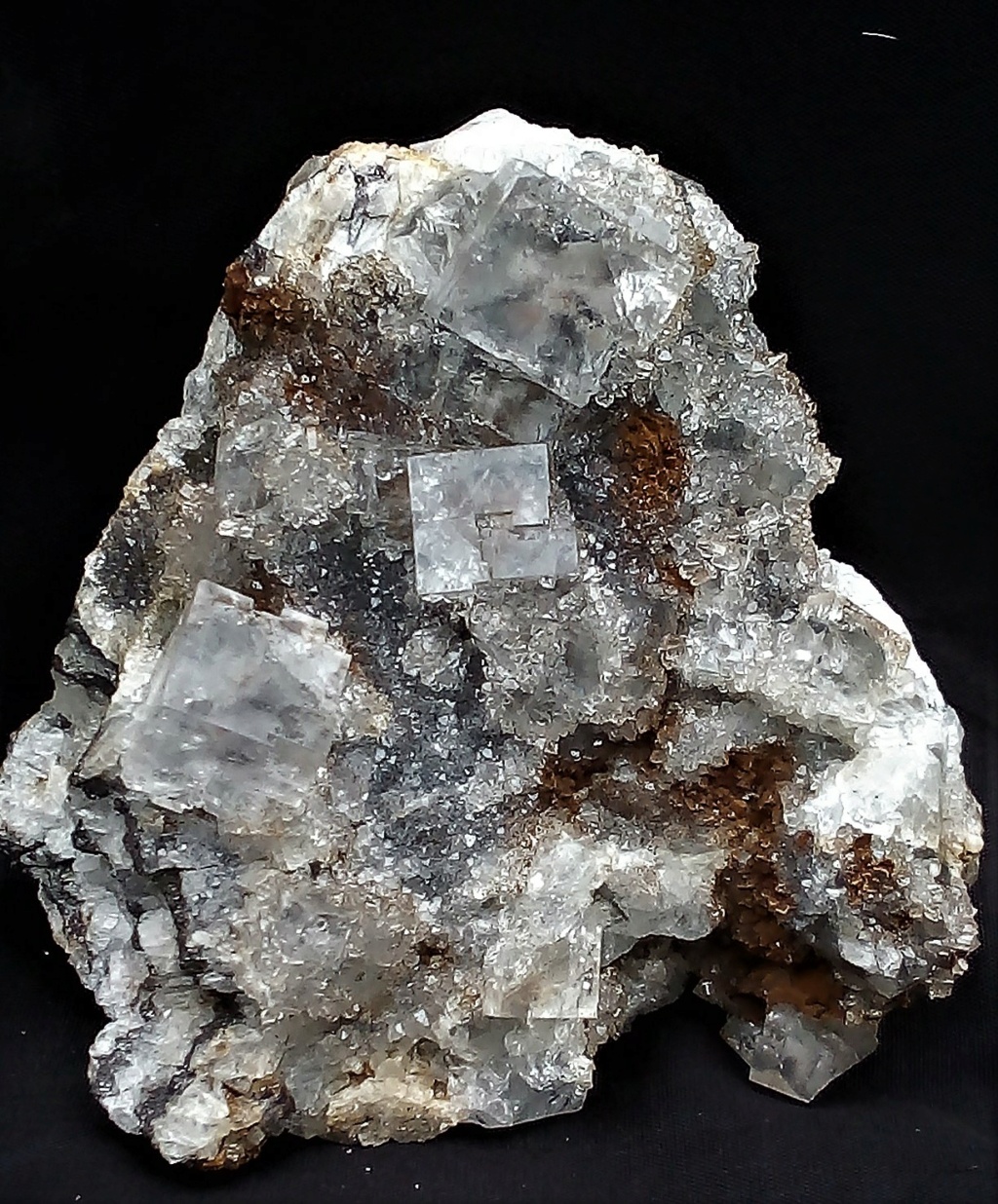 Différentes fluorites de la mine CLARA - Page 4 Img_1237