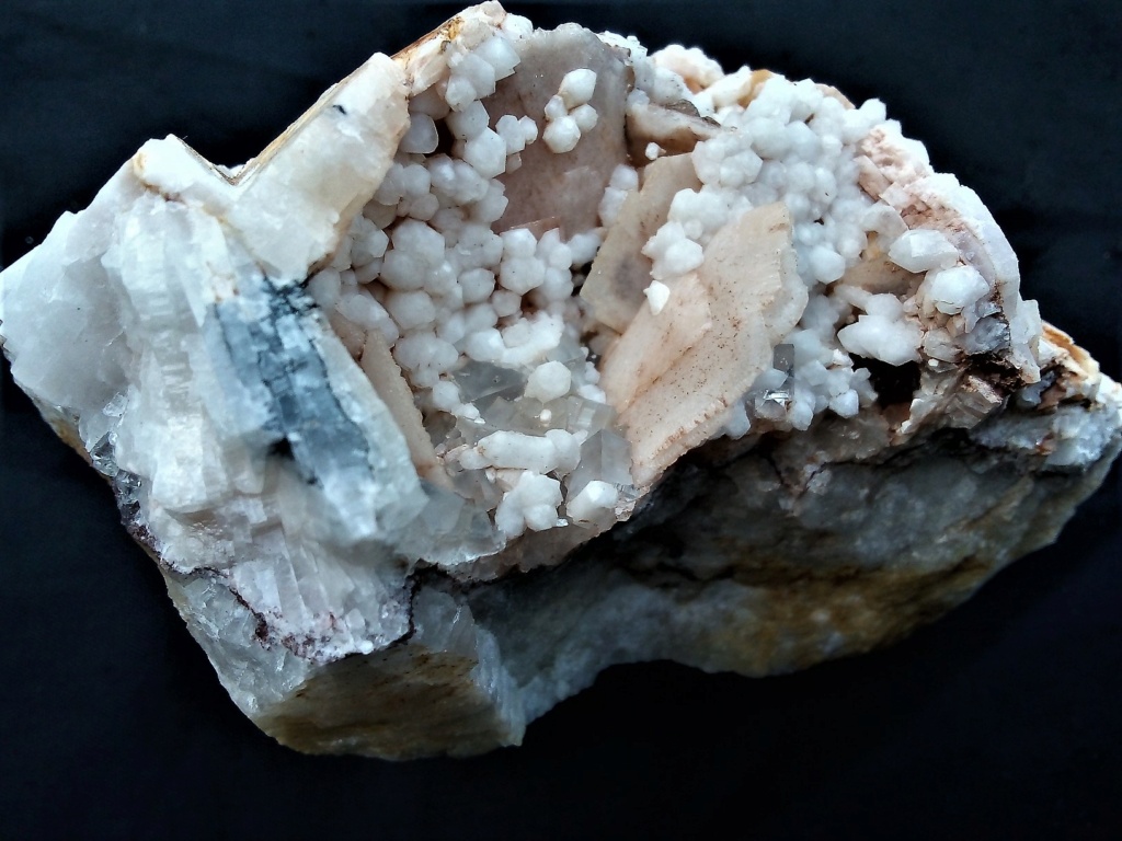 Minéraux de la mine CLARA autres que la Fluorite et la barite - Page 7 Img_1624