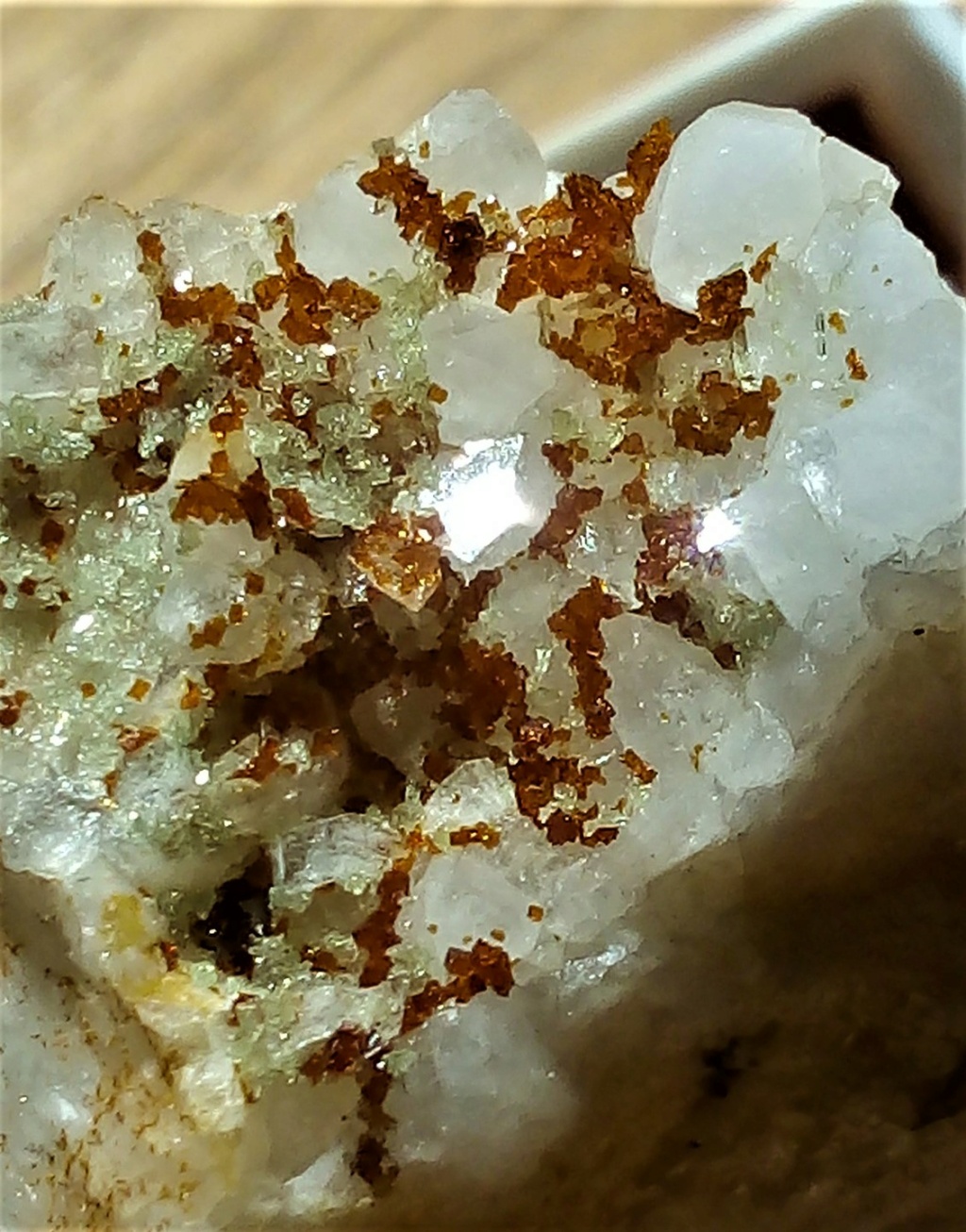 Minéraux de la mine CLARA autres que la Fluorite et la barite - Page 3 Img_2471
