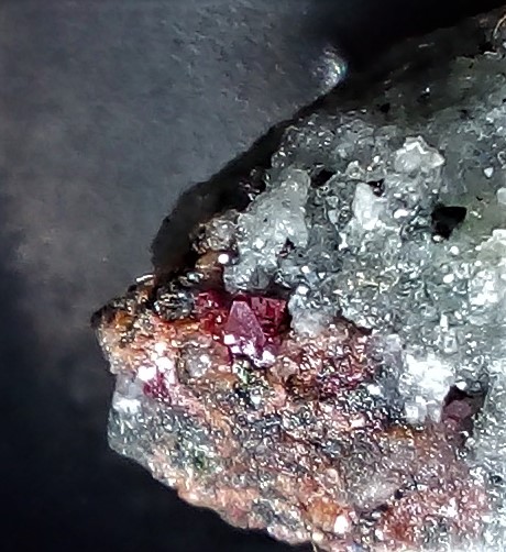 Minéraux de la mine CLARA autres que la Fluorite et la barite - Page 3 Img_2888