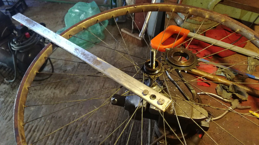 Comment fabriquer une clé pour une roue libre ancienne ? 72245510