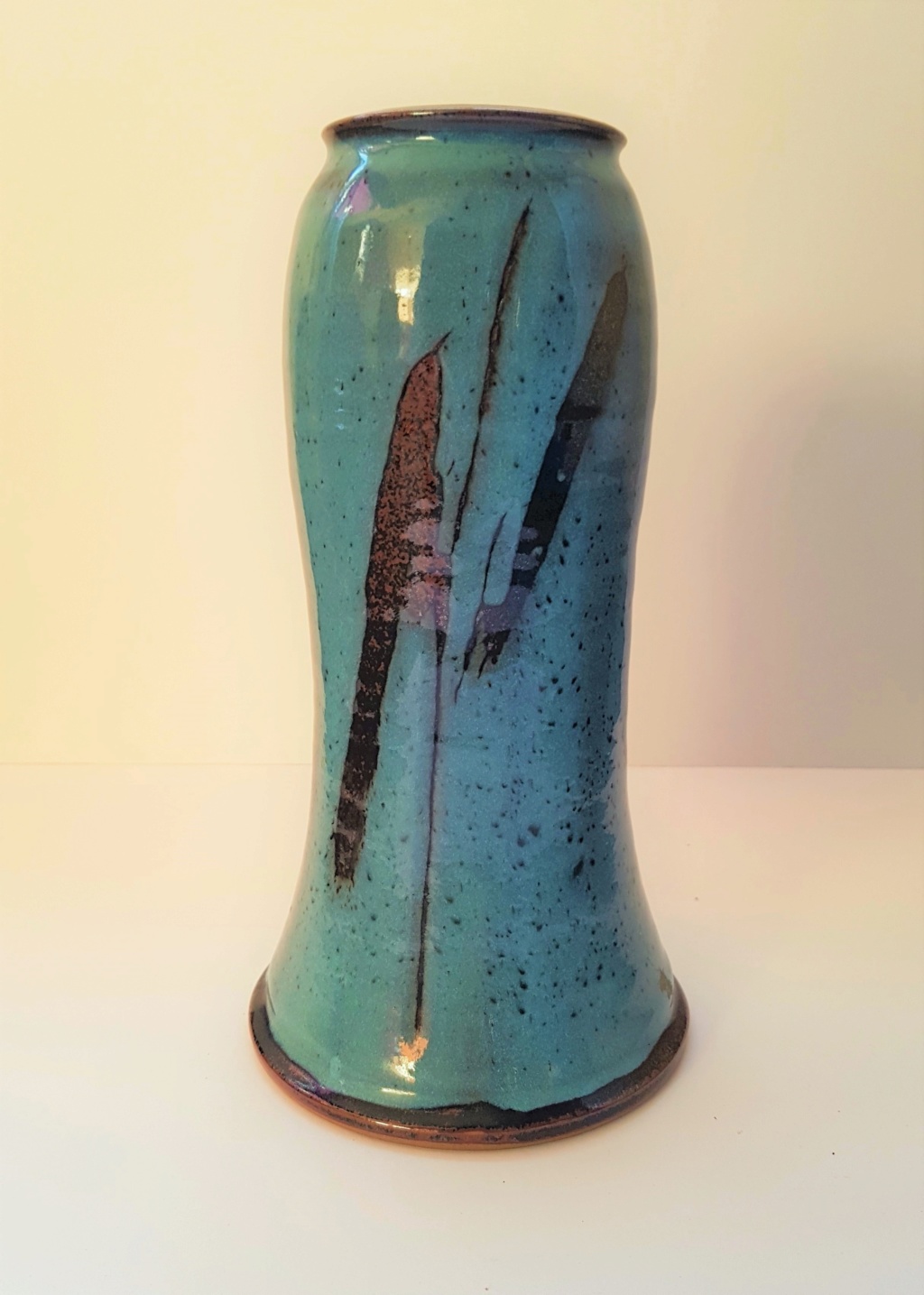 Pottery ID vase, signed Lou V...? 20200310