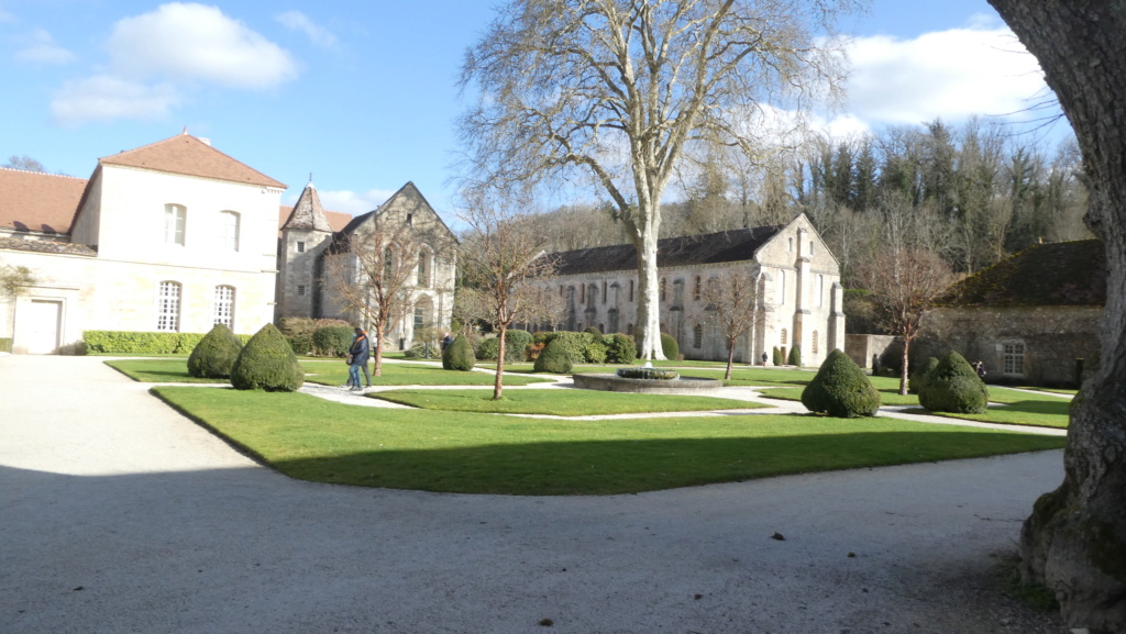 Balade direction Semur en Auxois ,Alise Ste Reine ,Abbaye de Fontenay le 19 février 2022 P1060811