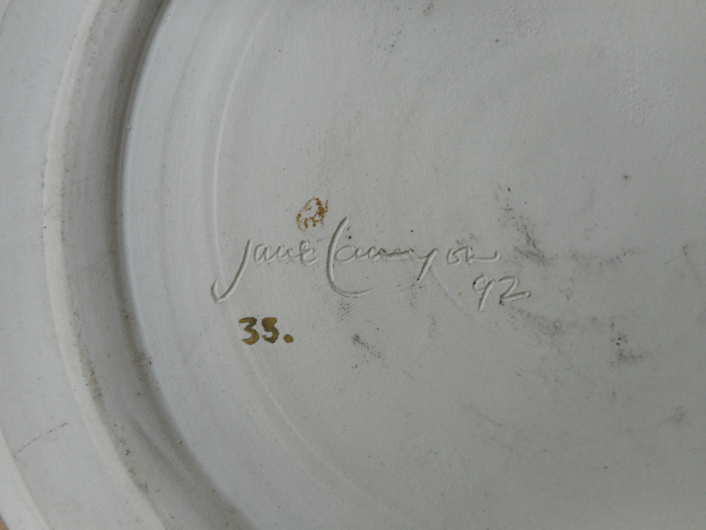 Can anyone identify this potter?  Jane Lanyon/Watkins from Au Dscn1013